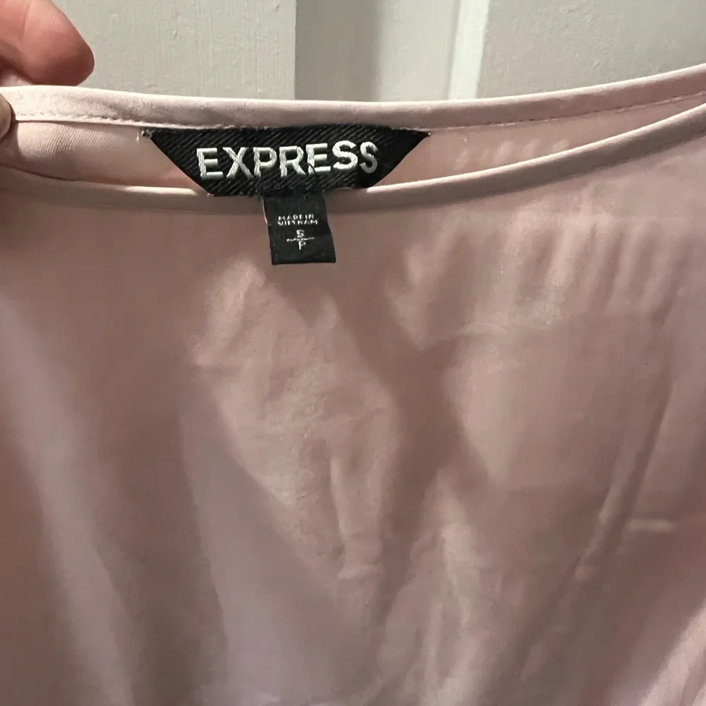 Pink Blouse - sleeve details - Picture 3 of 5